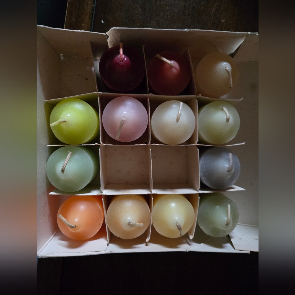 NIB Partylite Candles - Picture 2 of 6